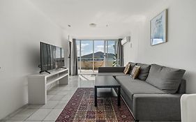 Dana-Private Room In A Shared Duplex Apartment -3
